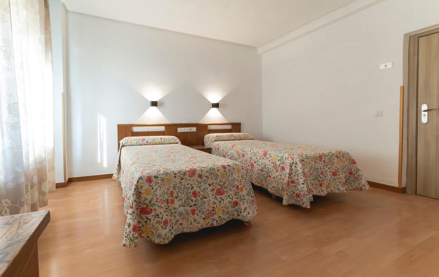 Hotel Pedro Torres Куэнка Экстерьер фото