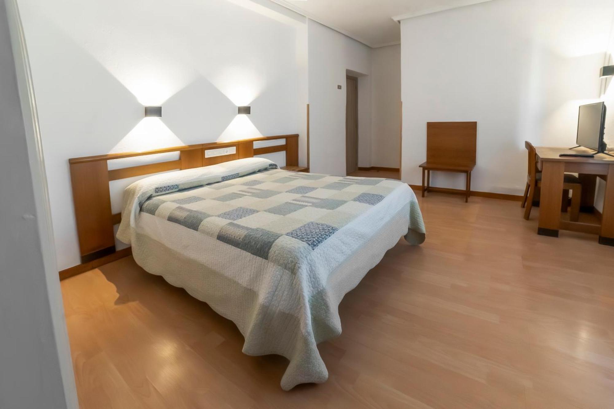 Hotel Pedro Torres Куэнка Экстерьер фото