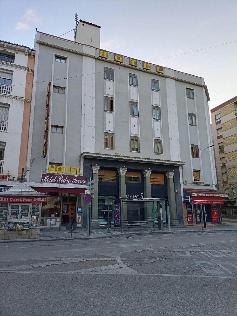Hotel Pedro Torres Куэнка Экстерьер фото