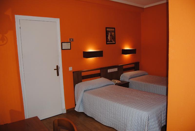 Hotel Pedro Torres Куэнка Экстерьер фото